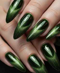 Green Cat Eyes Nails